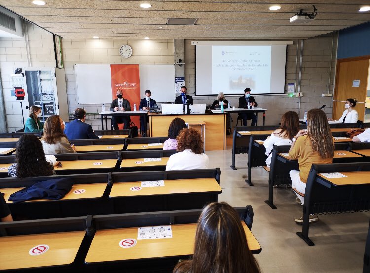 Facultat de Dret UIB tweet media