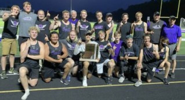 SEYMOUROWLS1's tweet photo. @OwlsTrack Congrats both Boys &amp; Girls Track team on Sectional Team victories. Best wishes at Regionals. Go Owls 🦉! #soar2x https://t.co/MWEeNwEA02