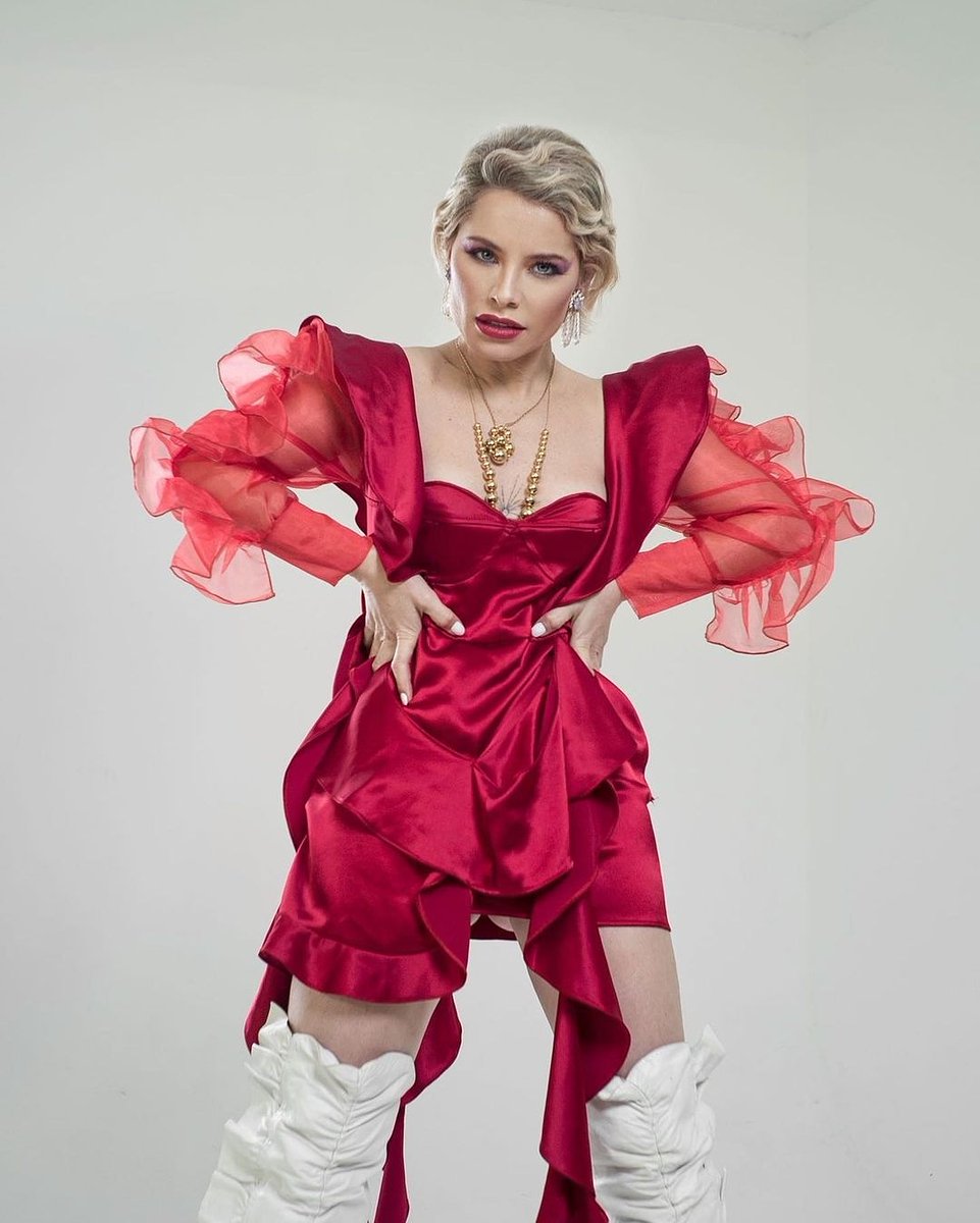 #Repost #SlipcastProduction
• • • • • •

Shooting con <a href="/SorayaArnelas/">SORAYA</a> by <a href="/salvamuste/">Salva Musté</a>
 
Estilismo: <a href="/FolchStyle/">A N T O N I F O L C H</a>
Make up: <a href="/sfx_jenmkp/">Jennifer Valladares</a>
Nails: <a href="/itsglohx/">glo</a>

Vestido: #PalomaSuárez
Botas: #Angradema
Joyas: <a href="/AntonHeunis/">Anton</a>

@lainfamestudio

#shooting #fotos #soraya #salvamuste