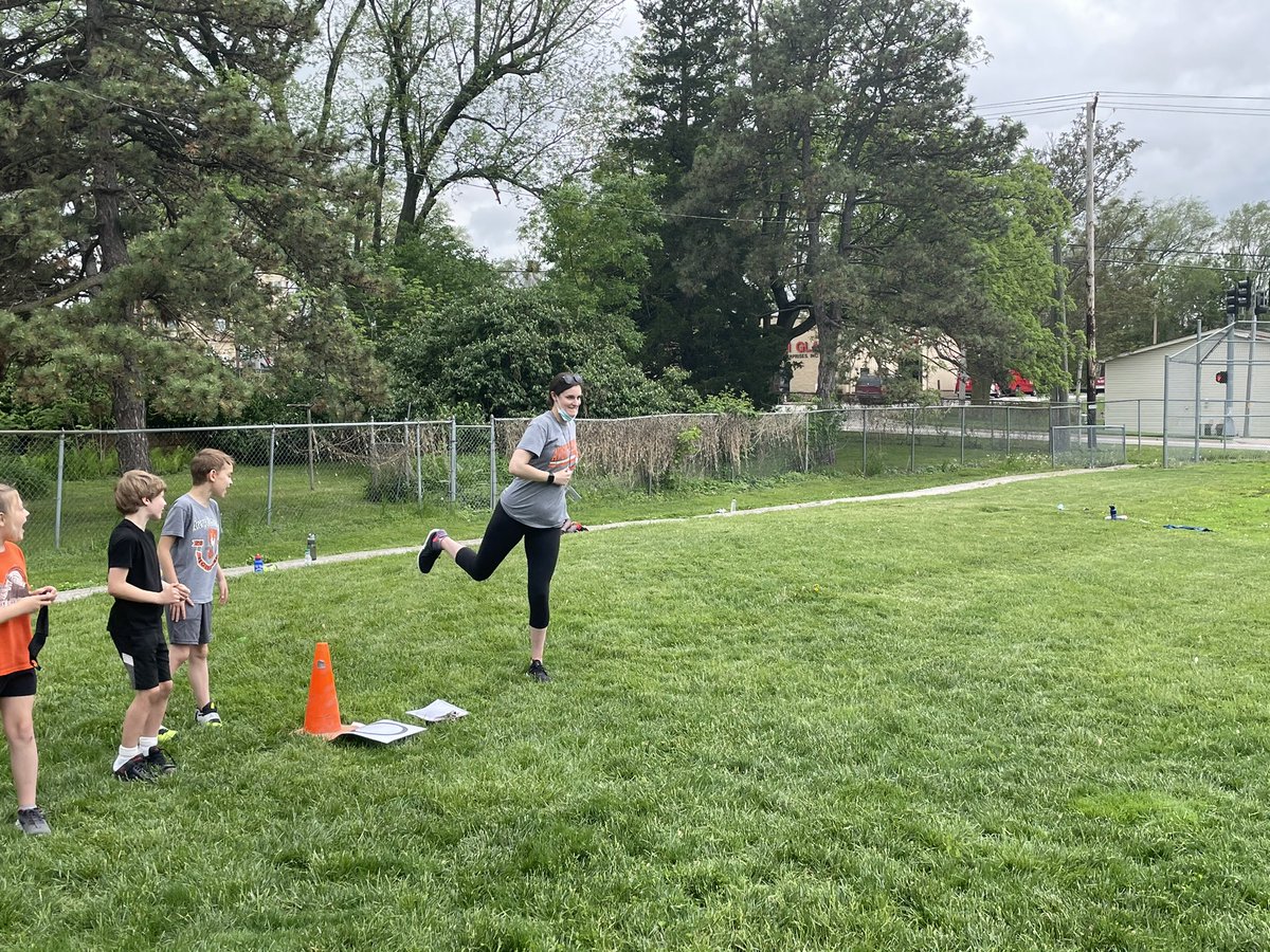 AveryMusicEd's tweet photo. Field day @Avery_Tigers Mrs Walker’s class at the shoe kick station. Thx @AveryPhysical for a great game. https://t.co/0S0oRYECbP