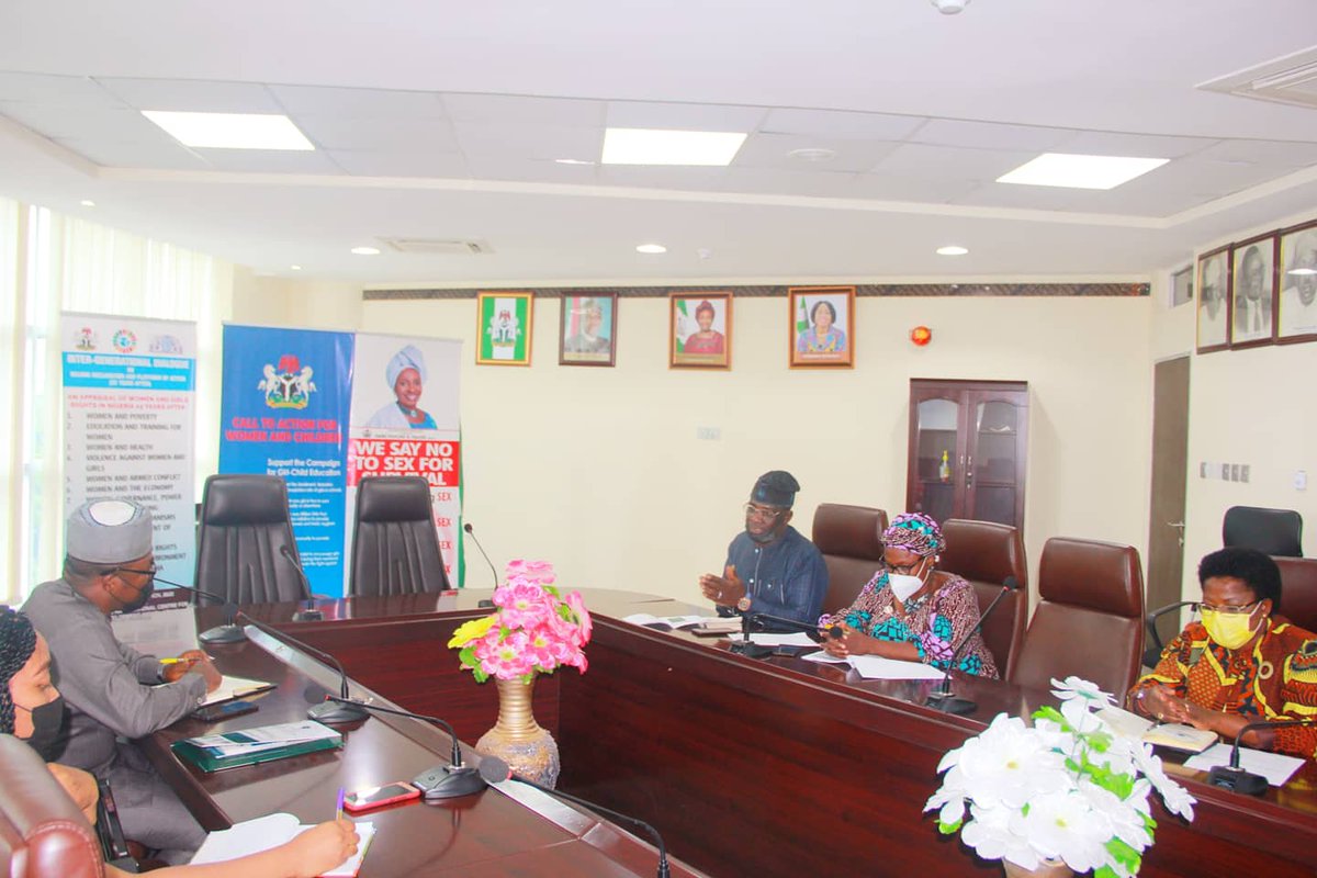 Aygf_'s tweet image. Yesterday AYGF paid the @FMWA_ng  an Advocacy visit on the #miccnigeria II project Campaign.

#stopirregularmigration #doittherightway #stophumantrafficking #youthdevelopment #womendevelopment #NGOs