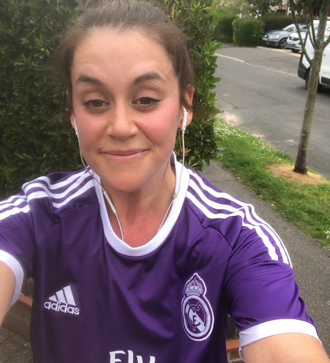 Congratulations Clare! 🏅
It may be inclement, but there's no stopping @clareharrison84 running for charity 🏃‍♀️⚽️👕 
#FootballShirtCharityRun - 10 days left & only 25 medals remain....will one be yours?
footballshirtsfc.co.uk/events
#CancerResearch #SebastiansActionTrust
#HerGameToo 💜