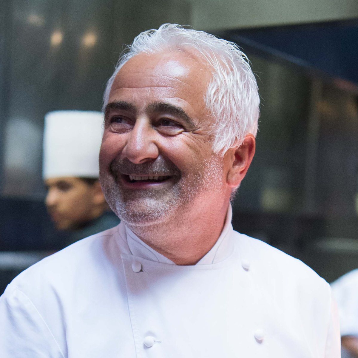 ACTIVITÉ APE
Rencontre avec  le  grand chef français  Guy Savoy 
<a href="/guysavoy/">Guy Savoy</a>
 #guysavoy 3 Étoiles au Guide Michelin depuis des années; il est nommé Meilleur Restaurant du Monde par « La Liste » pour la cinquième année consécutive .
Le MERCREDI  26 Mai
 info : 
  apesiege@gmail.com