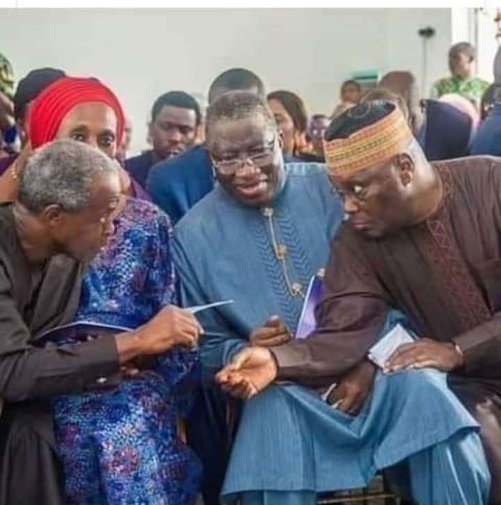 joman_global's tweet photo. No matter how they fight against themselves, they will always be friends. Don't killed or get killed because of them. #PoliticiansAreDeceivers
#TheyAreKillers and
#AgentOfDarkness.
#StayAwayFromThem. https://t.co/7cnnwOgxpF