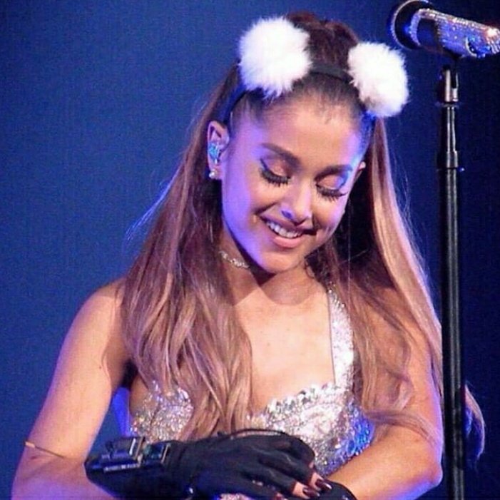 best of ariana tweet media