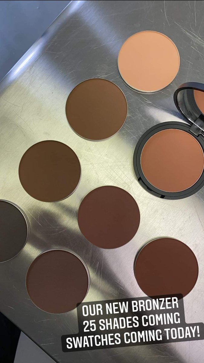 AMommy91's tweet photo. Now THIS is how you come out with a bronzer collection!!!!!!!! #Diversity #MakeupForAll @Trendmood #Trendmood #NewMakeupAlert #IndieBrandMakeup #BronzerCollection https://t.co/i2LATfdXQJ