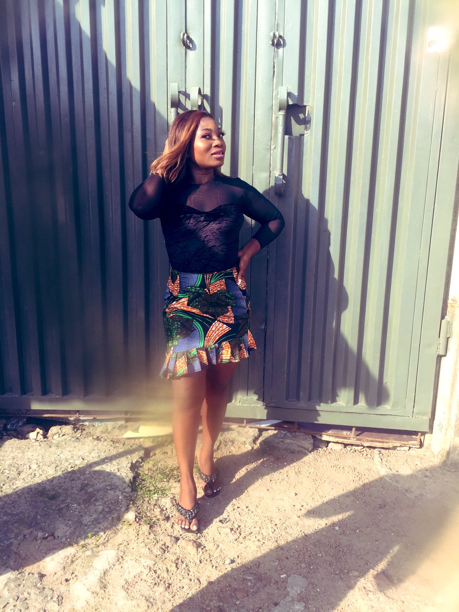 MBimps's tweet image. Cos it’s friyaaaayyyyy💃🏼💃🏼