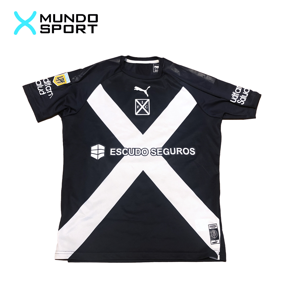 MundoSportweb's tweet photo. Camiseta alternativa del rojo disponible en nuestra tienda online 💻https://t.co/zSBTtMEsUx hasta 6 cuotas sin interés💳
#Independiente #MundoSport https://t.co/xPDz47SiG7