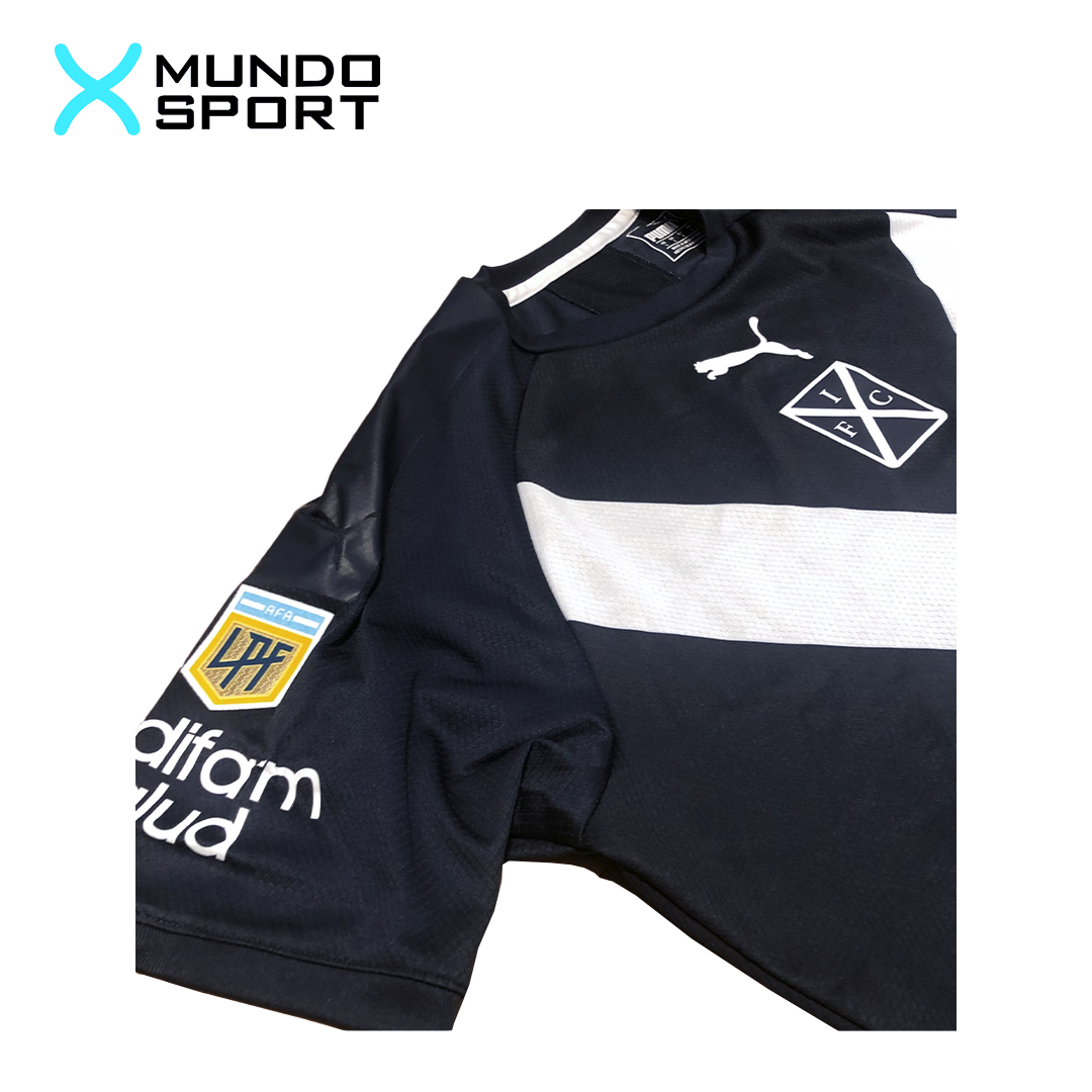 MundoSportweb's tweet photo. Camiseta alternativa del rojo disponible en nuestra tienda online 💻https://t.co/zSBTtMEsUx hasta 6 cuotas sin interés💳
#Independiente #MundoSport https://t.co/xPDz47SiG7
