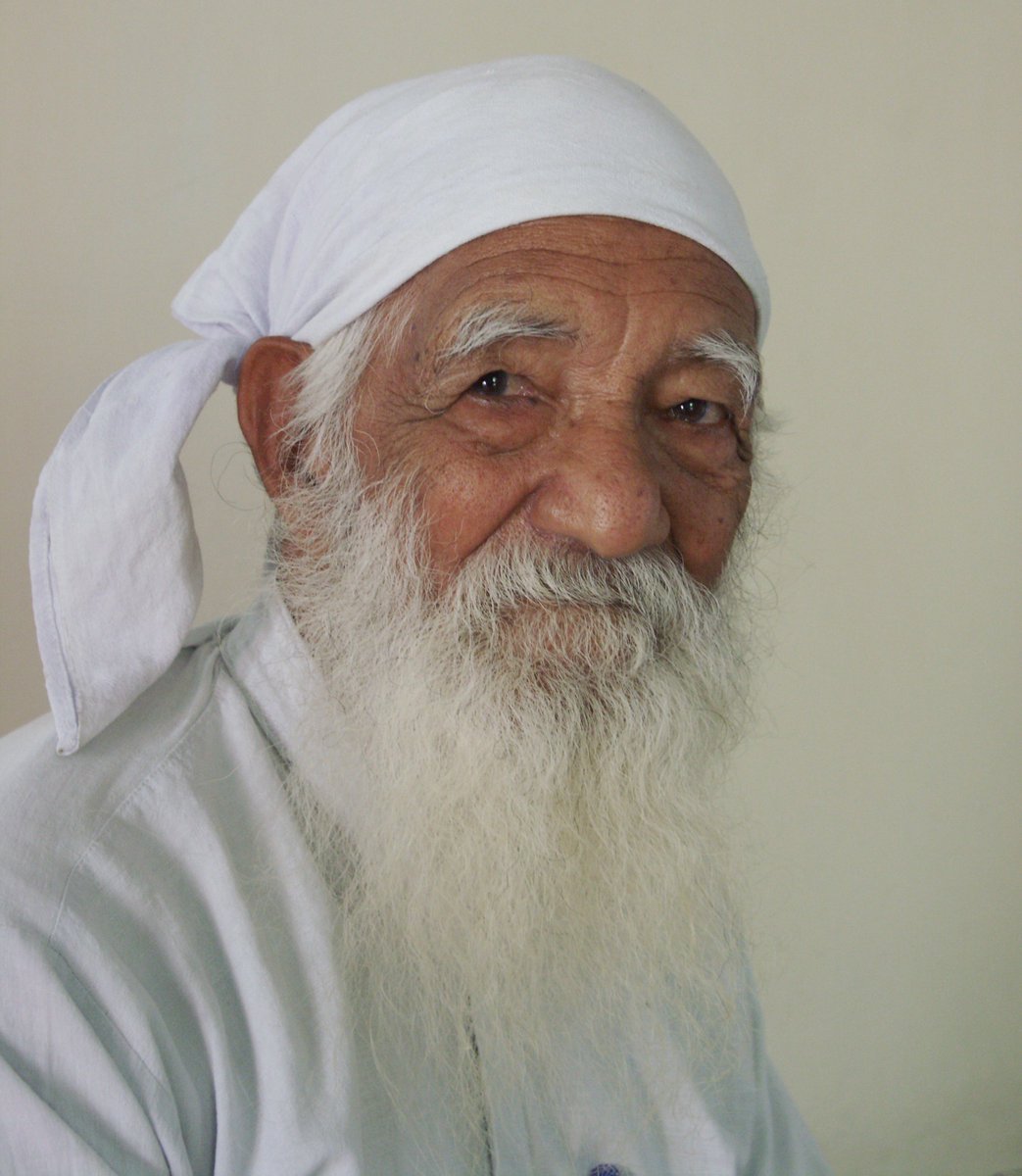 Shri.Sunderlal Bahuguna, a living Himalayan legend, left for his heavenly abode today .He will  always be remembered and remain forever in the my heart. May his soul rest in peace. 
#SunderlalBahuguna #ChipkoMovement #ChipkoAndolan  #climatechange @dccharkhidadri @diprodadri