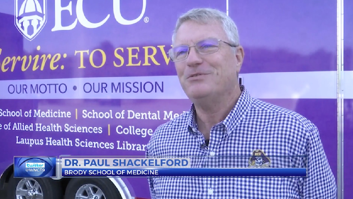 Check out this great coverage from <a href="/wnct9/">WNCT</a> about <a href="/EastCarolina/">ECU</a>'s Division of Health Sciences hitting the road to bring health care and COVID-19 vaccines to the people of eastern North Carolina. WATCH ➡️  fal.cn/3fxPP