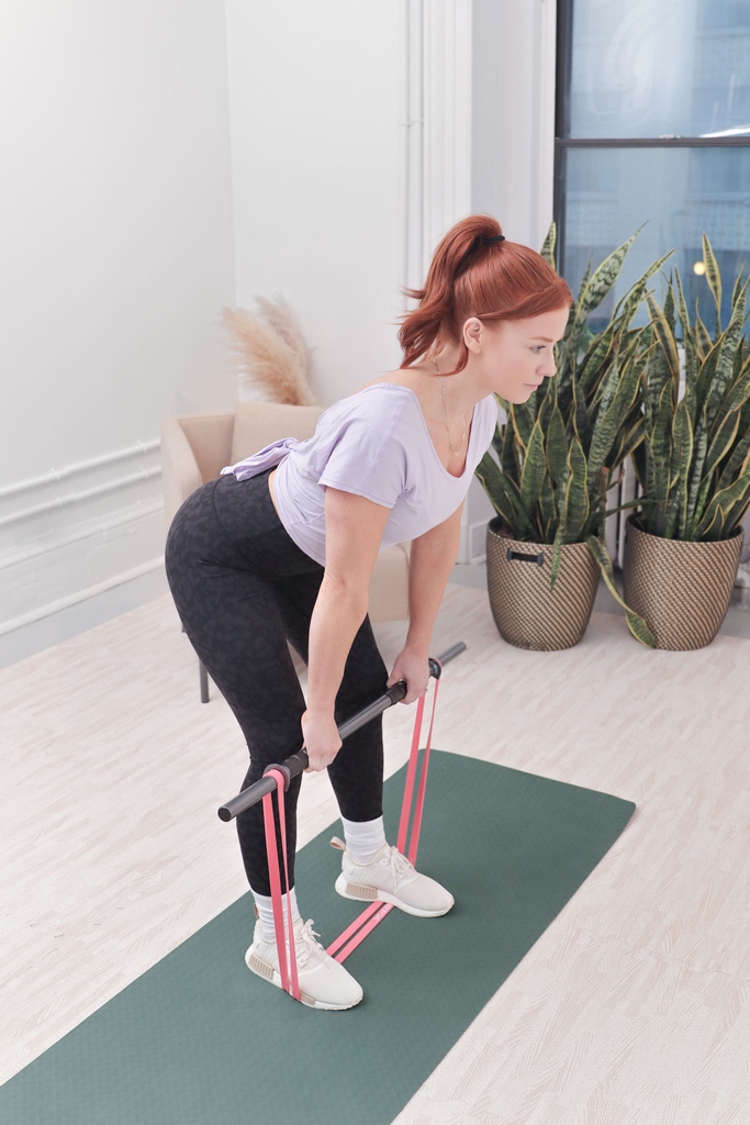 If you’re tired of doing the same bodyweight exercises at home but aren’t able to spend thousands of $$ on a home gym... or if you’re looking for a lightweight $ portable gym that you can take with you anywhere..
⁠
Our friends <a href="/thebandbar/">HOME GYM TIME</a> got you! 👊🏻