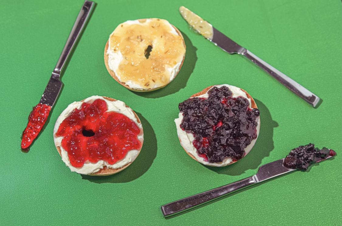 Bagels + Cream Cheese + Jam = Flavor Heaven! 

#seattlebagel #bagels #bageltime #pnw #seattle #eatlocal