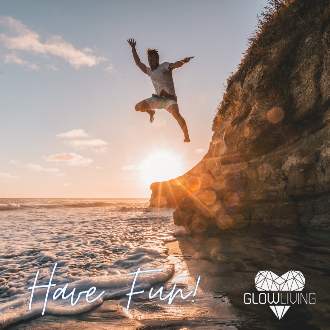 glowlivingcom's tweet photo. This month calls to your Inner Child. It’s time to get in a state of wonder and ask yourself what puts a smile on your face. Let yourself be curious, playful, and creative. Encourage others by commenting on what makes you happy. Have fun with #roottorise https://t.co/fFRM58sMA9 https://t.co/c2dj7vQDoK