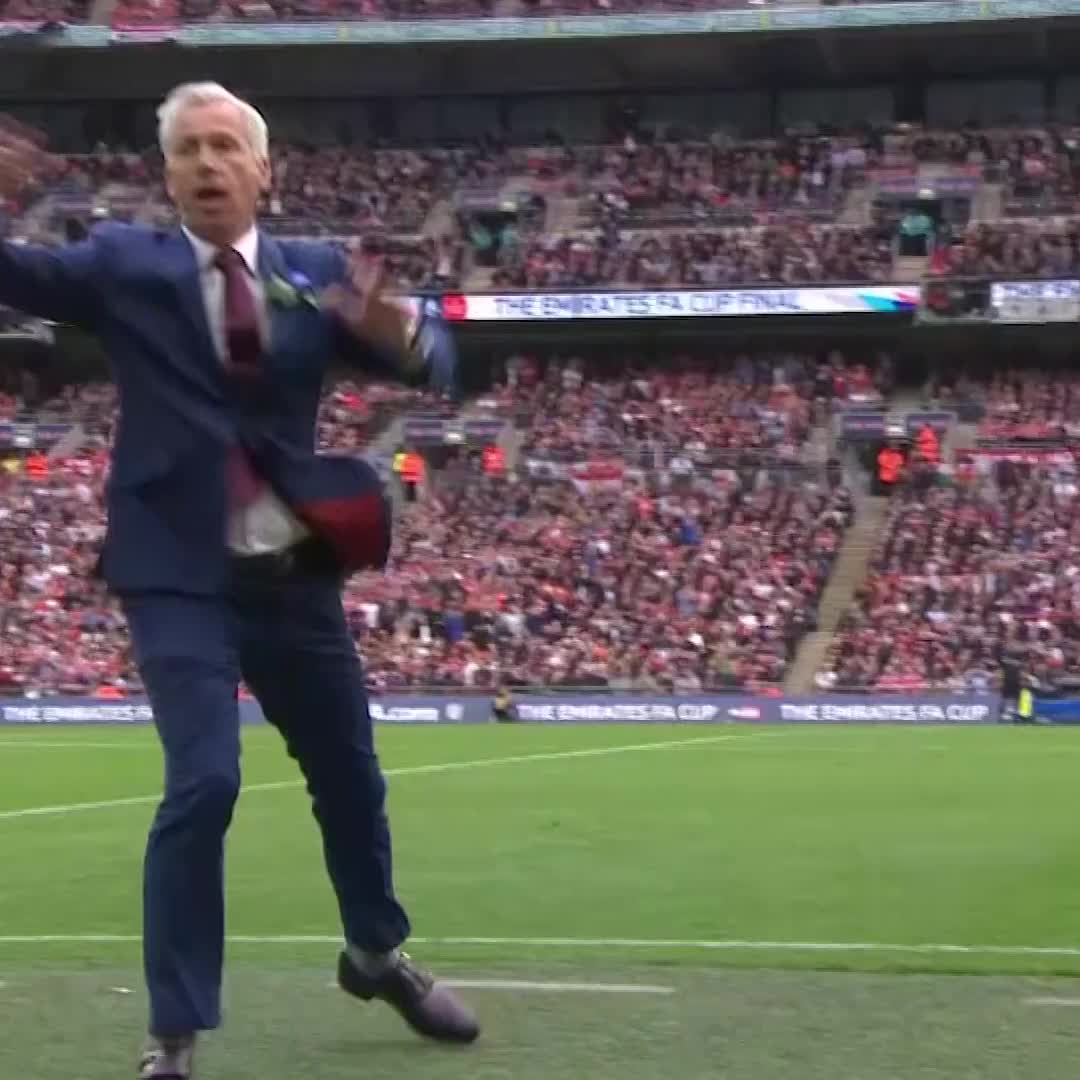       Happy birthday, Alan Pardew!  