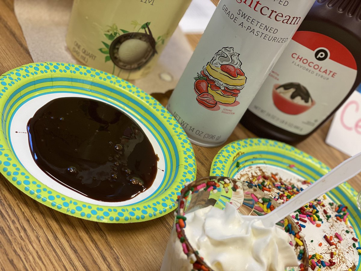 DrSunshine1908's tweet image. Good times! These R the Good Times! To end our lesson on dairy group, we took a virtual trip to an 🍨 shop to see how it’s made. After, we made sundaes...Summer Yummer! #rhymingwords #MayFun #FUNdamentalLearning Please check✔️ my rim work!😄 @APSFinchEagles @aps_OEL @APS_DSE