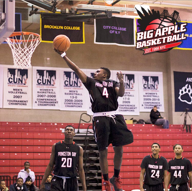 bigapplebball's tweet photo. TOUGH GUARD PLAY + a great big always makes for a 🔥 event! The 2013 Big Apple Basketball Invitational was lit. #NYC #GuardPlay #BigAppleBasketball #BringYourGsme #InGuardsWeTrust #LottaBuckets #Toughness #BABInvitational #FBF https://t.co/7ERQ4jorTd
