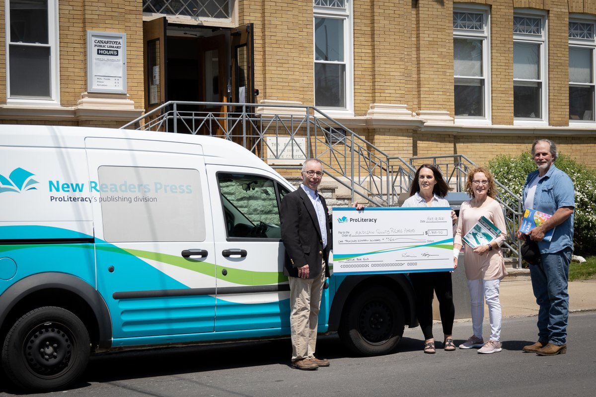 🏆 📚 We are excited to announce that this year ProLiteracy awarded $130,184 in books and resources from <a href="/NewReadersPress/">NewReadersPress</a> to adult literacy programs nationwide through the National Book Fund!
hubs.la/H0NSc9x0 
#adultedu #adultliteracy