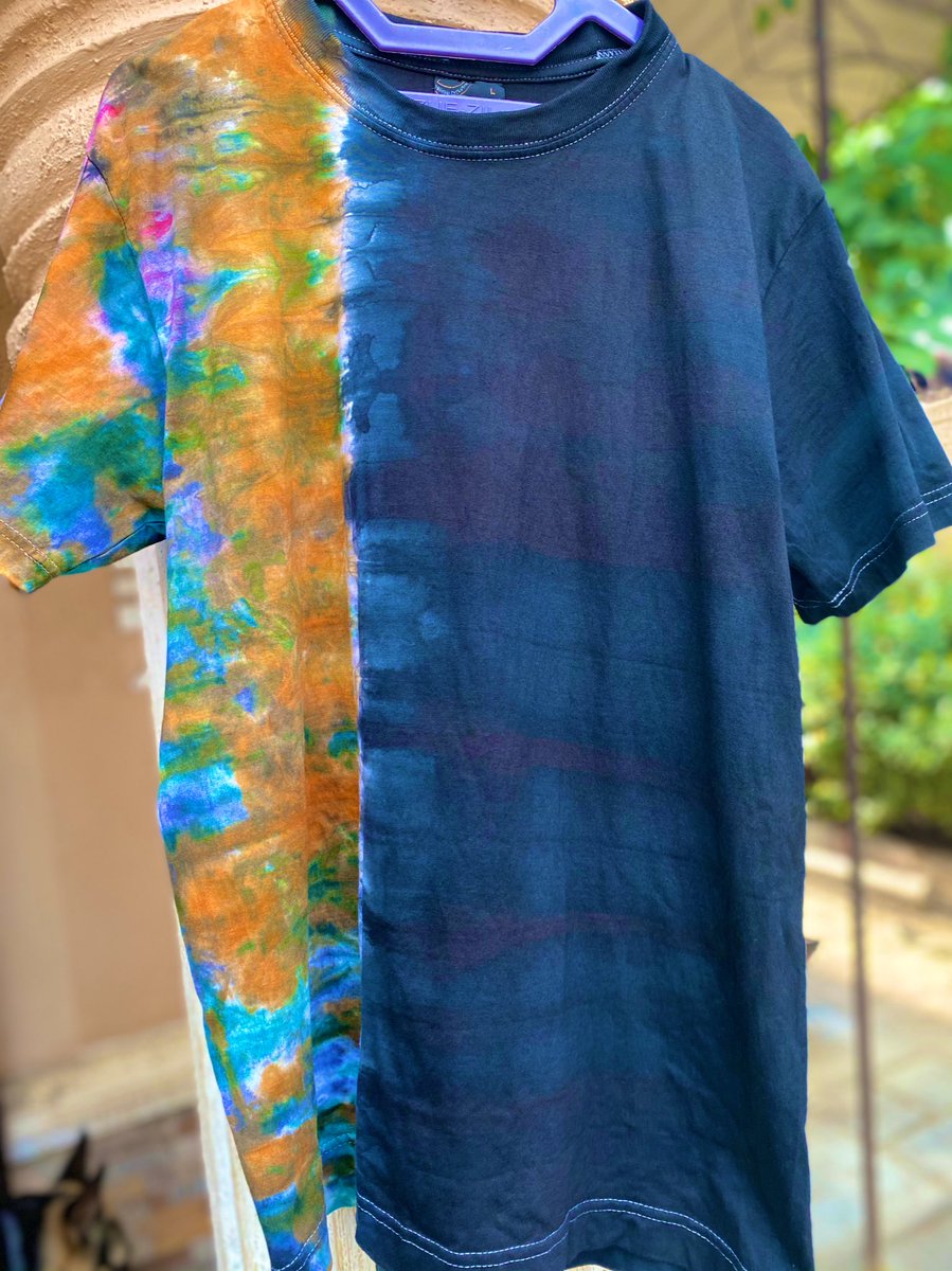 BAMPI's tweet photo. Side multiple colors
Black +Orange + green + purple.
Yeah. Or. Nah #roughwork #AbujaTwitterCommunity https://t.co/VR4zebTv6A