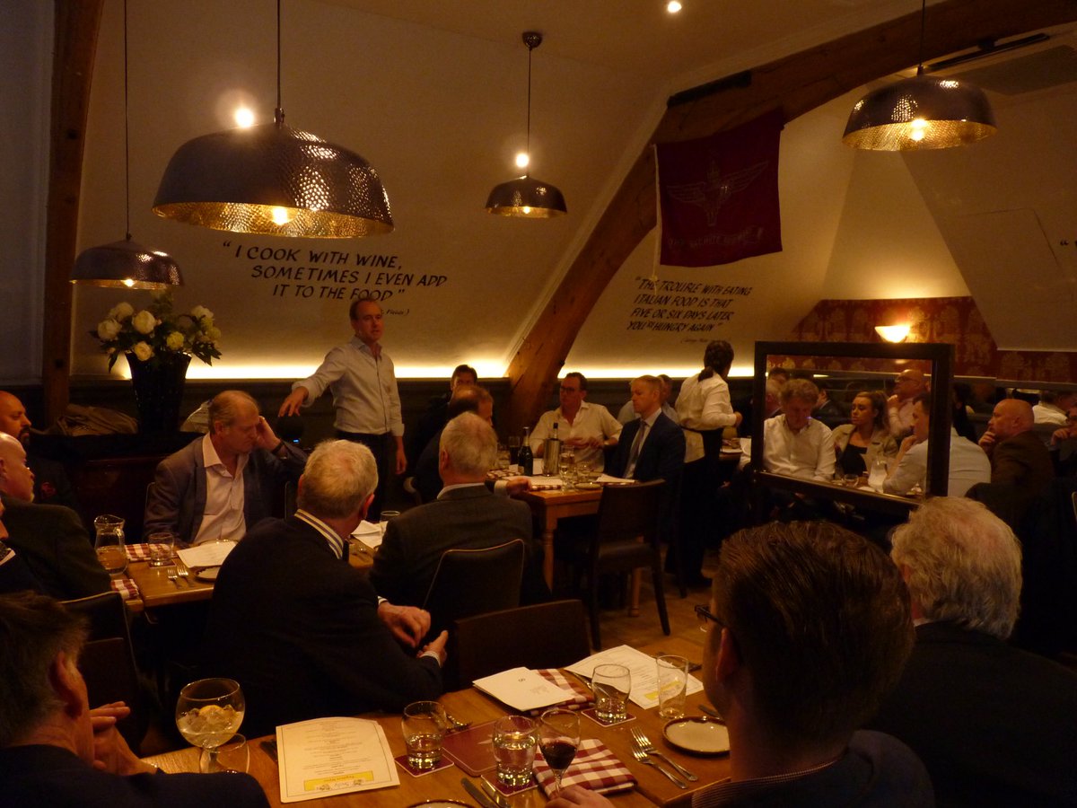 Sicily Restaurant hosted the Parachute Regiment networking event in Belgravia yesterday.    The event promotes and supports members of HMF onto their transition to civilian life.   Sicily and the owner Rob Scalzo are massive supporters of the British Armed Forces.