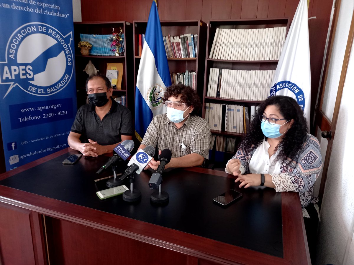 "Que no exista un marco legal que garantice el trabajo periodístico es lamentable. El que no exista es responsabilidad de la legislatura anterior", afirma la Mesa de Protección a Periodistas tras envío a archivo de anteproyecto de Ley de Protección a Periodistas