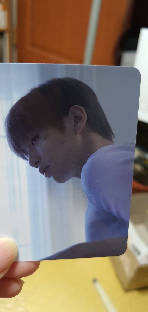 ato_danielk's tweet photo. 팔찌 포카 찍힘 실화냐😔😔 https://t.co/iE3VB8YfnY