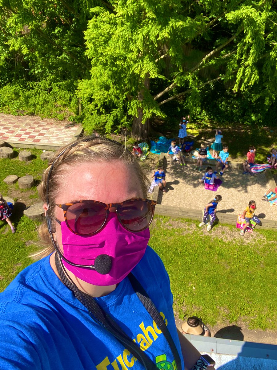 EverettKTeach's tweet photo. It was so much fun getting to do our traditional egg drop again this year! Look at all these different ideas🥚🥚#TuckahoeRocks @TuckPrinc @TuckahoeSchool https://t.co/CVIPjyqNEq