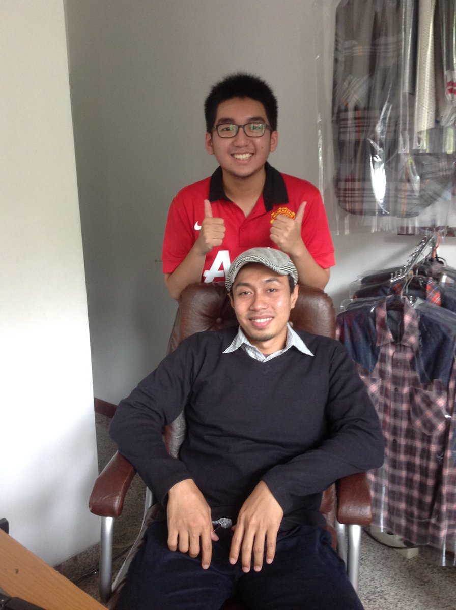 YasaSinggih's tweet photo. Sampai suatu hari, teman sekaligus mentor saya di bisnis yaitu Bang Indra @IndraURGENE kasih saya nasehat

"Sa... Rugi 150 juta itu kecil Sa... Tahun ini gw rugi 1,5 miliar. Ya namanya pengusaha pasti begitu. Lama2 lu akan makin biasa. Ini artinya lu mau naek kelas"

Jleb...... https://t.co/fMdhgrJEG0
