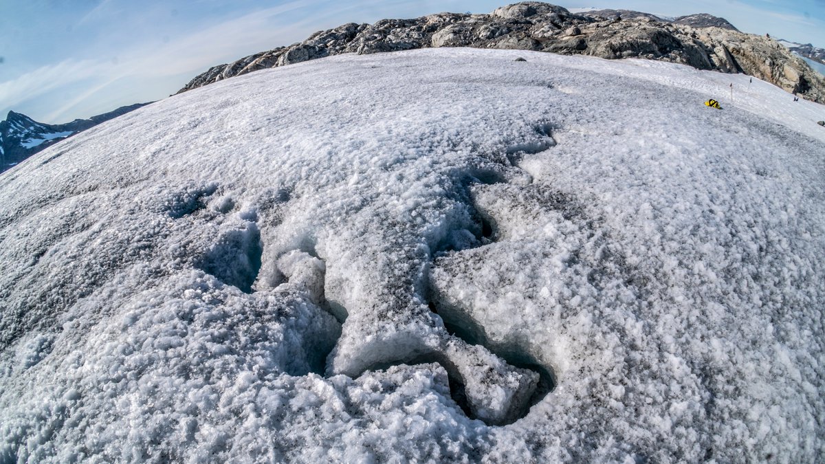 ICCInet's tweet photo. Happy Friday! Here's a fresh bunch of #cryospherecapsules : https://t.co/N6YVle0h82

Sign up on https://t.co/N0wgbzyFOo.

On the menu today: 
1/3 Western #Greenland #IceSheet Nears #TippingPoint @martinrypdal
▶️https://t.co/N6YVle0h82 https://t.co/9xe12kevbt