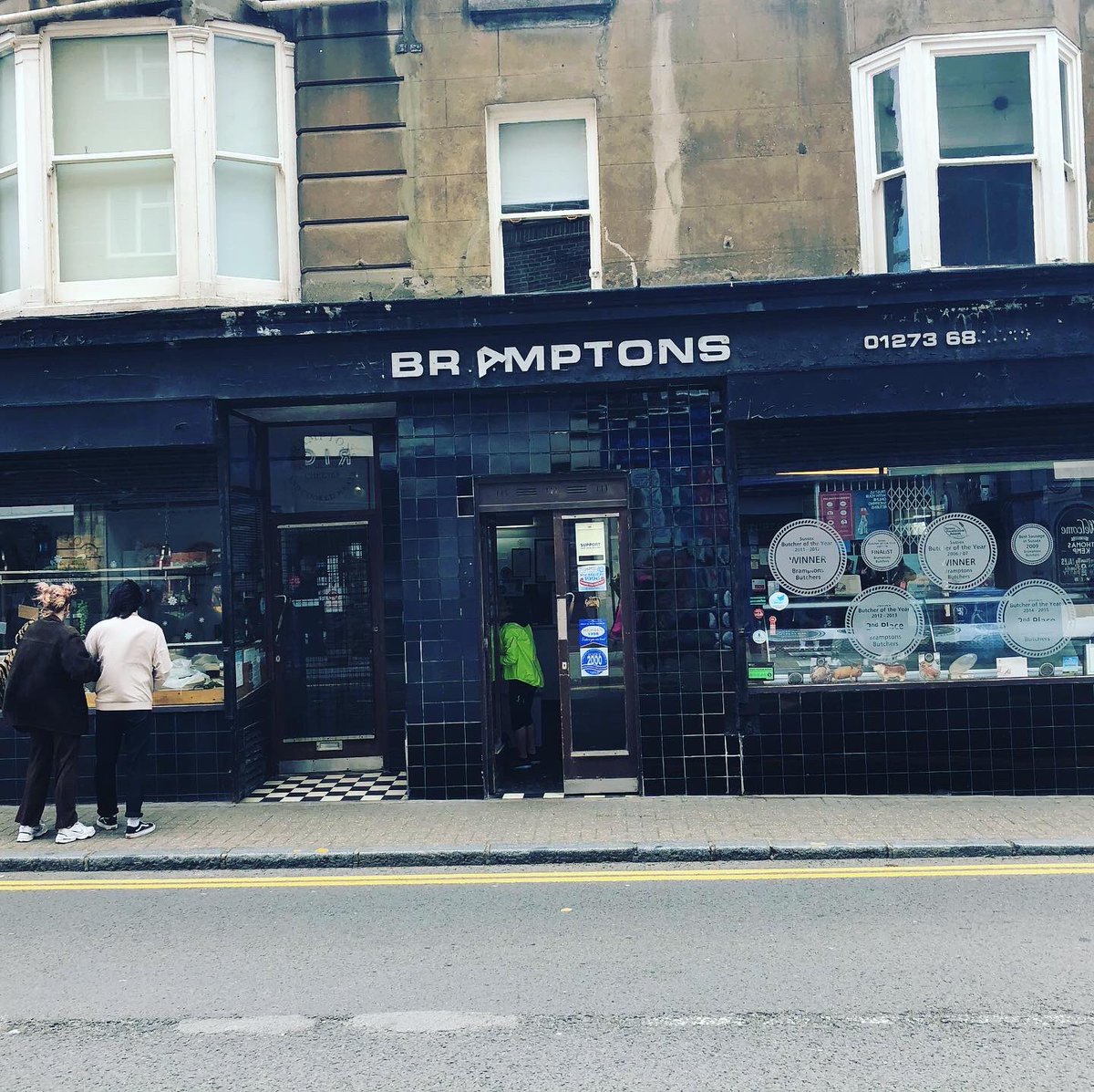 We’ve got some banging new shiny labels to pop! 
We had a mega drop today @barfieldsbutchers @bramptonsbutchers and @calcotfarmproduce which means they’ll be at @floroadmarket tomorrow you lucky things 👌
Soon to be on my website, no really. 
Thanks for the labels <a href="/gandamediauk/">Ganda Media</a>