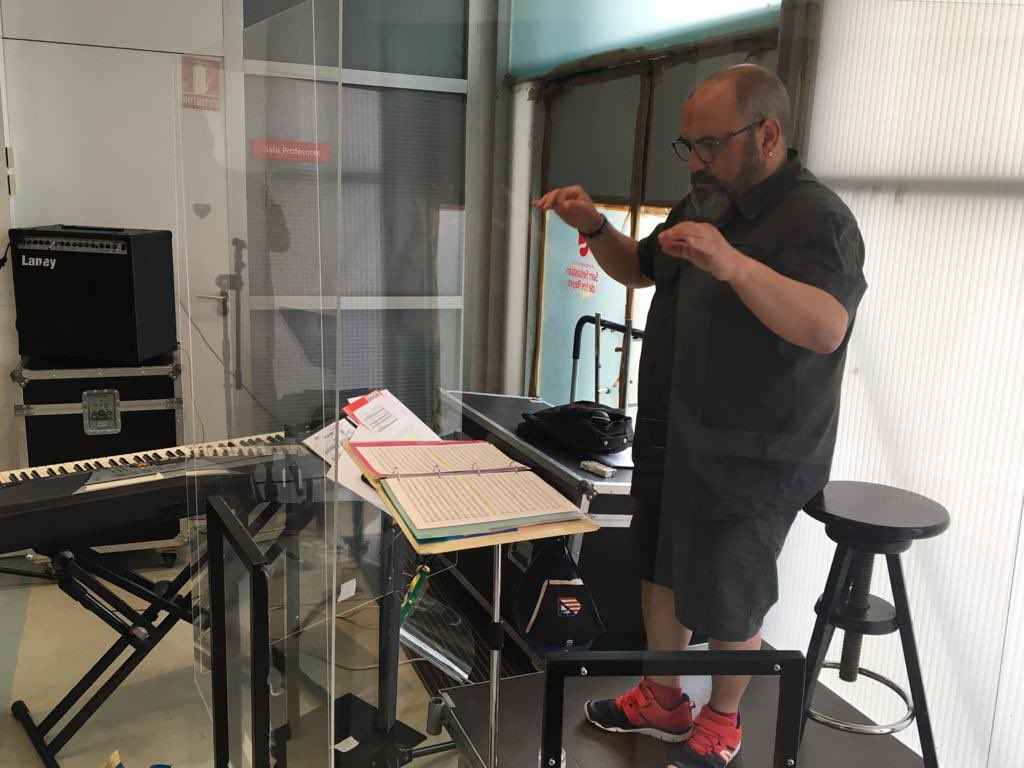 CanalnorteTv's tweet photo. En @CanalnorteTv nos hemos colado en un ensayo de la Banda de Música de San Sebastián de los Reyes @bandasanse , que está de aniversario.

La semana próxima lo contamos. ¡20 años de música! https://t.co/X9CwIqKzRX