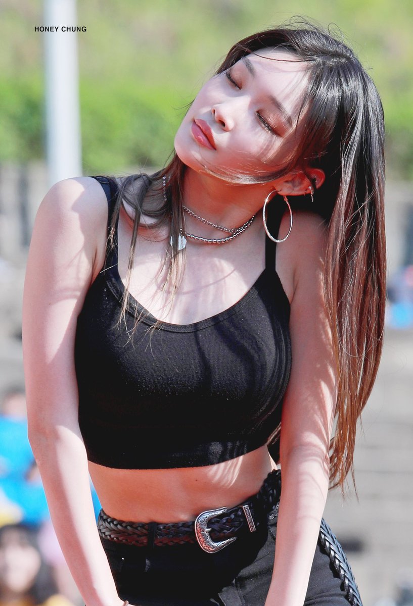 hourlychungha's tweet photo. #CHUNGHA #청하 @CHUNGHA_MNHent https://t.co/Os0PbnImoN