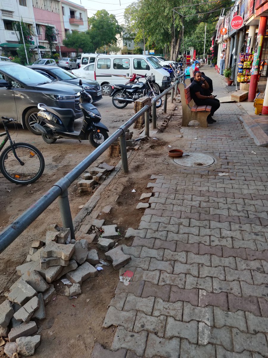JotinderS's tweet photo. @bjpravikantchd @KirronKherBJP @MCChandigarh Airtel n Jiofiber have come n dug up sector 8, in name of laying internet fiber. In 6 months, they've not restored the landscape they destroyed. Not to mention, causing road hazard to general public. /@airtelindia @JioCare @fiber_jio https://t.co/eFTcvbzVrx