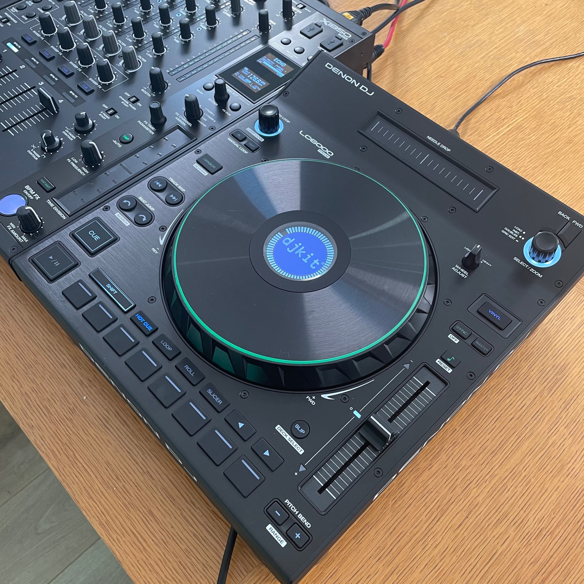 dobbeltlag fad hovedvej djkit® on Twitter: "The Denon DJ LC6000 Prime really is the most versatile  DJ controller. Control additional layers on Denon SC6000 andSC5000 players  &amp; also a great way to control to DJ