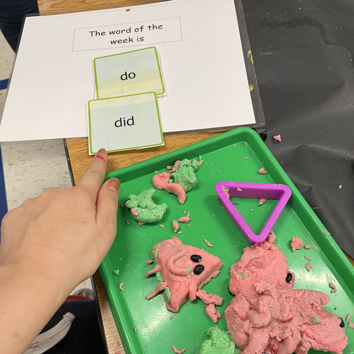 teacha_grace's tweet photo. What “did” we “do” for our last fun Friday?? This year was definitely one in a melon so we made watermelon play doh! 🍉 #AAC #augcomm #assitivetechnolgy #TouchChat https://t.co/cRspvWtntl