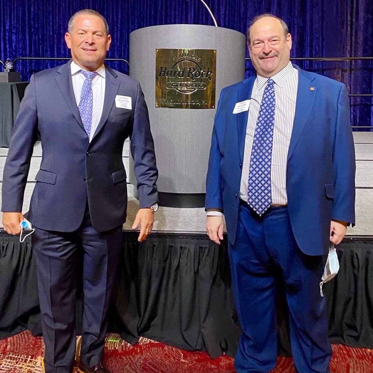 Michaeludine's tweet photo. Great to join the business community and local leaders at the @gflalliance Mid-Year meeting. The Alliance works to facilitate #businessdevelopment and #jobcreation in our region. Thank you for helping @BrowardCounty build a strong and diverse economy. #jobs #econmicdevelopment https://t.co/gVti3iNyJG