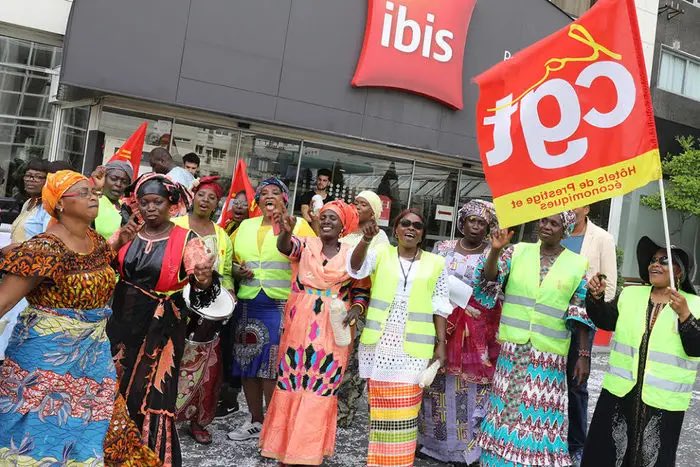AssoLallab's tweet photo. Nous sommes extrêmement émues, fières, soulagées et heureuses pour les femmes de chambre de l’hôtel Ibis Batignolles qui ont remporté gain de cause après 23 mois de lutte ✨♥️

Quelles femmes puissantes et quelle fierté de voir cette magnifique victoire ! Bravo à elles 🔥✨🙏🏽 https://t.co/XlZT7SZVi4