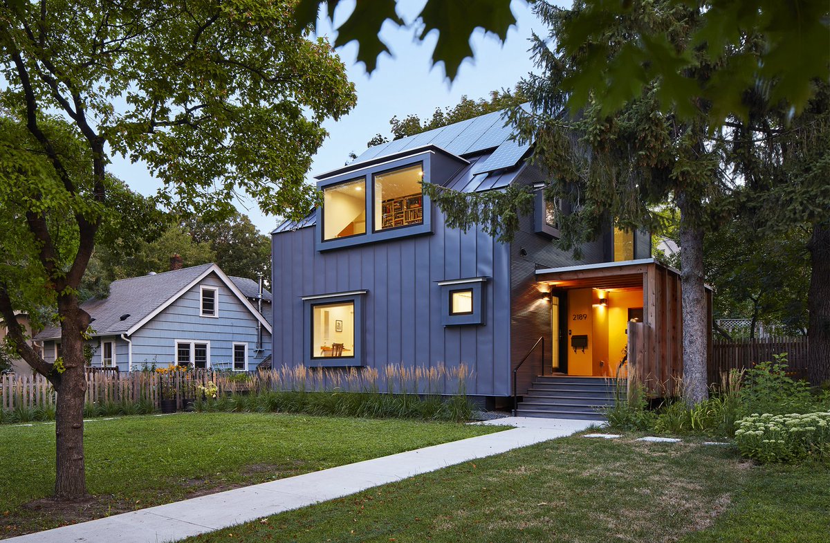 In Minnesota, Salmela Architect has designed a solar-powered house for an architecture professor that is meant to demonstrate a new way forward for single-family housing. Check it out: dezeen.com/2021/05/02/sal…