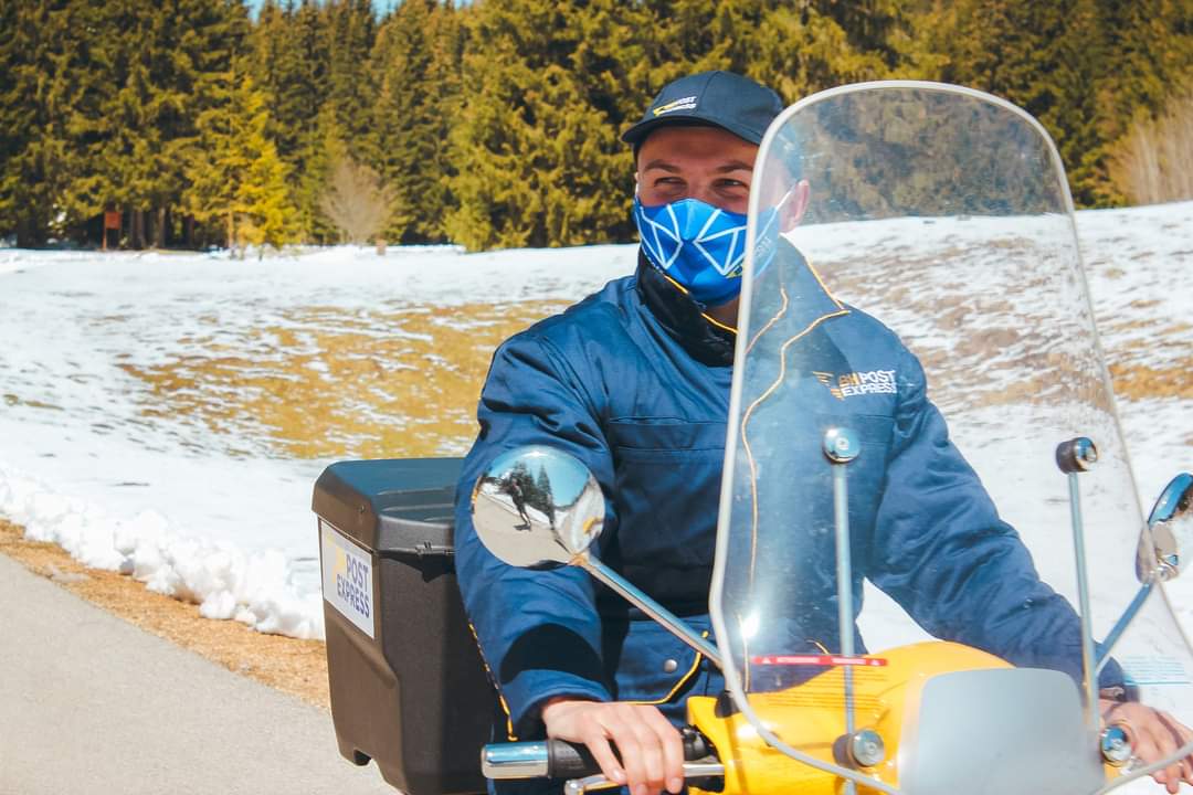 BhPosta's tweet photo. Vozite pažljivo! Čuvajte naše poštare na motociklima! 🛵 https://t.co/tzTOOSmMbN