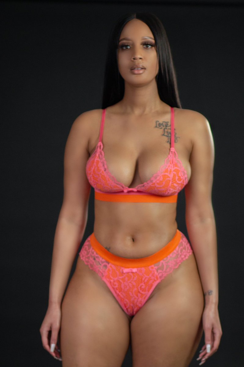 joyellechenelle's tweet photo. @brattzlife Hey can you purchase something from @NJoyMeCo and tag us. Dm me for a 10% off code. https://t.co/tOrvhyC5kJ https://t.co/1C47tawGPA