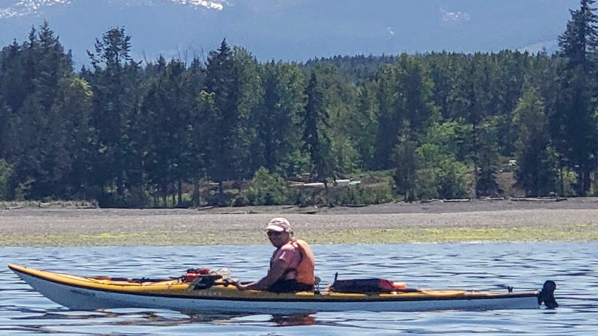 ejaneweiss's tweet photo. #VictoriaDay long weekend! What to do? What to do?
#StayLocalStaySafe #ComoxValley #kayaking https://t.co/7qMkKddkNN