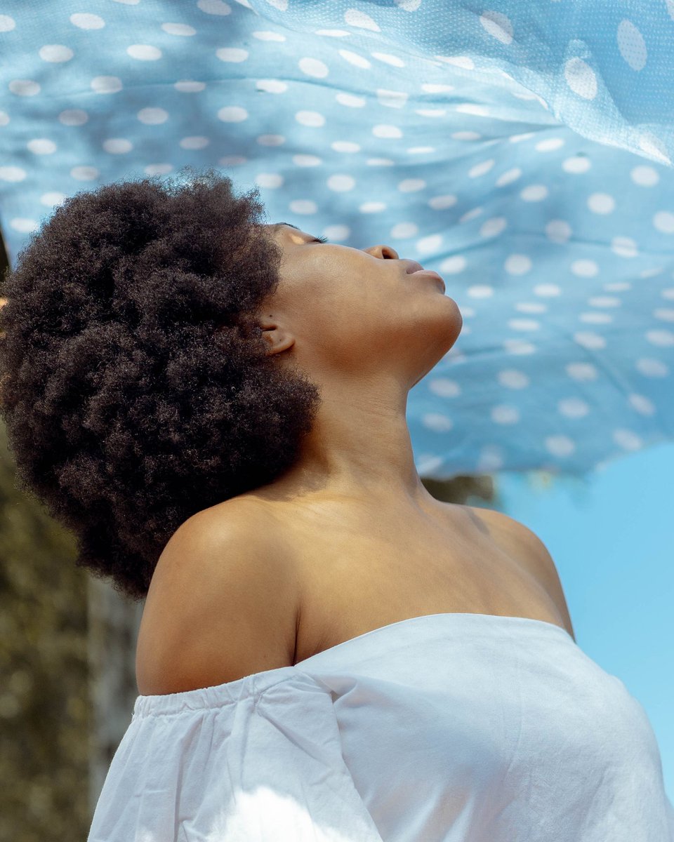 Tatenda_Avocado's tweet photo. Posting my photography for the first time on Twitter, please show some love, tnx. 🥺👉🏻👈🏻 We created these in my friend's backyard.

📸: @Tatenda_Avocado 
Model: knew_magic_wand (IG)
🇿🇼 https://t.co/oCobSpLfwf