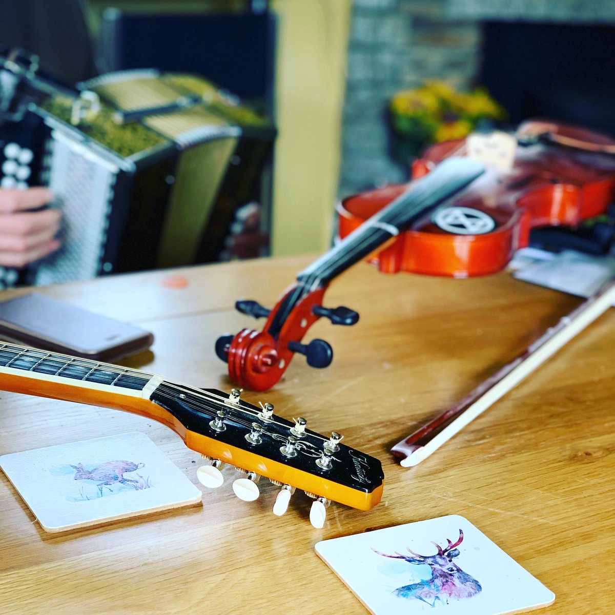 ScootsKernow's tweet photo. 🎻🎶🥰
#folktowers #kitchentunes
#anytime #anywhere ♥️ https://t.co/8zLtC2Hmw1