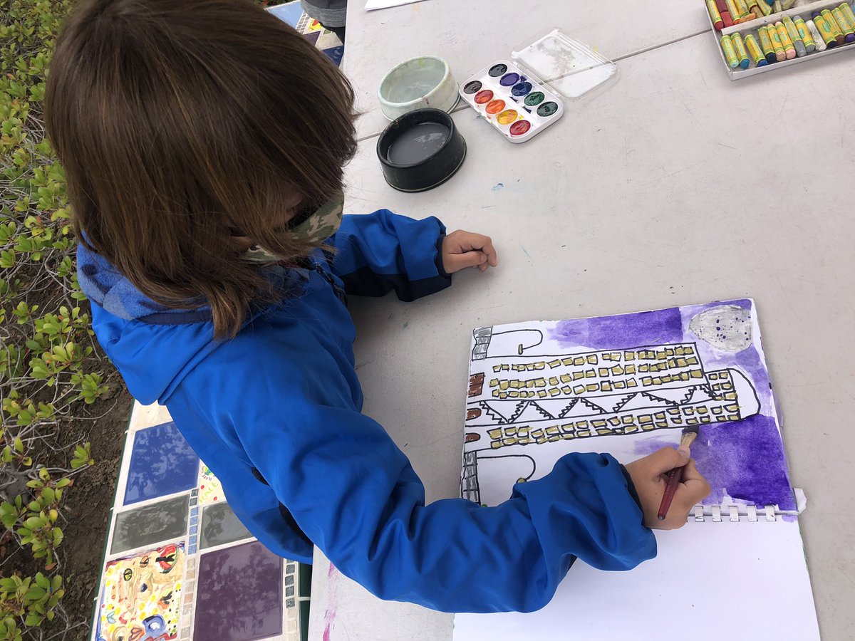 CatGilbertArtEd's tweet photo. First grade architects design buildings and cities while exploring watercolor resist techniques. #DMSEF #dmusd #sycridge #SRidgeSTEAM https://t.co/IHrfbQTNL0