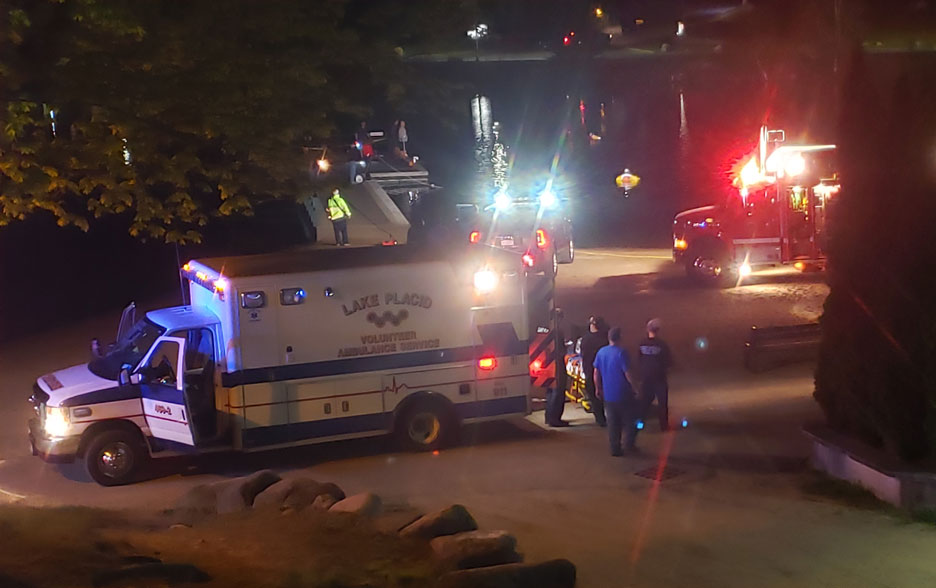 UPDATE: Lake Placid police identify man found dead in Mirror Lake last night as a 32-year-old from Oklahoma City, Oklahoma. ow.ly/7TIB30rIsDo