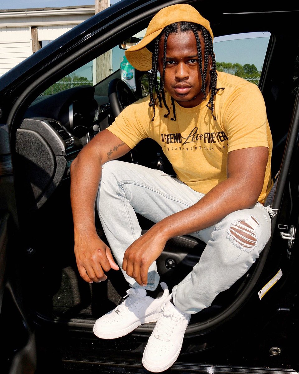 OfficialJADInc's tweet photo. #LegendsLiveForever T-Shirts &amp; Tank Tops on the website right now. Link in the bio! As a small clothing brand originated in Somerville we have lost a lot of great people who we consider LEGENDS. The shirt speaks for itself. Come rock with us!

#JustAnotherDay #LLF #MoreLife https://t.co/1HPwcXQyEH