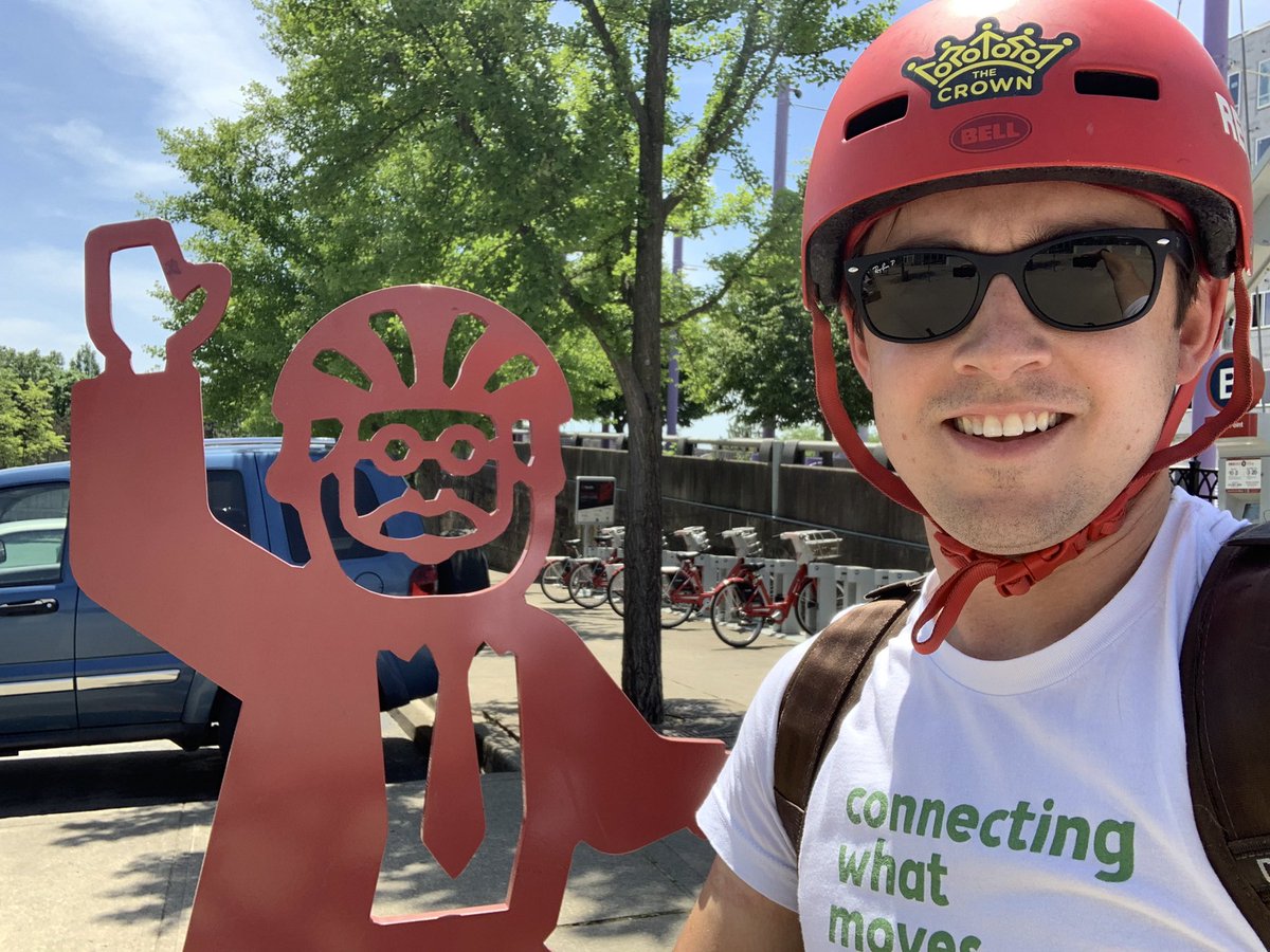 wadejohnston's tweet photo. It wouldn’t feel like #BiketoWorkDay without saying hi to #FlatFrank! 🚴 https://t.co/A40ziO8SkE