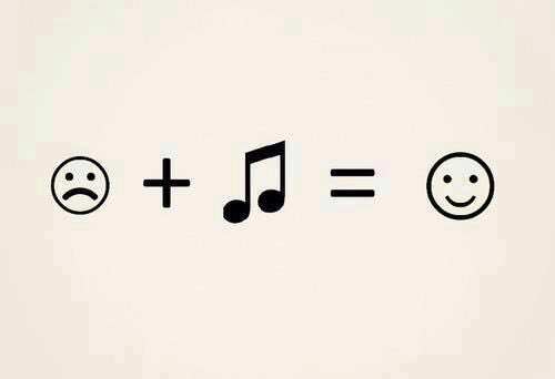 DrLopezRosetti's tweet photo. ¿Cómo mejorar su estado de ánimo? Escuche música!
Es interesante observar cómo alguien al escuchar una melodía puede vivenciar algún recuerdo, provocarle felicidad, calma o alguna otra emoción. La música es un estimulante mental y físico pero sobre todo,es medicina para el ❤️. https://t.co/JglKqaPQtx
