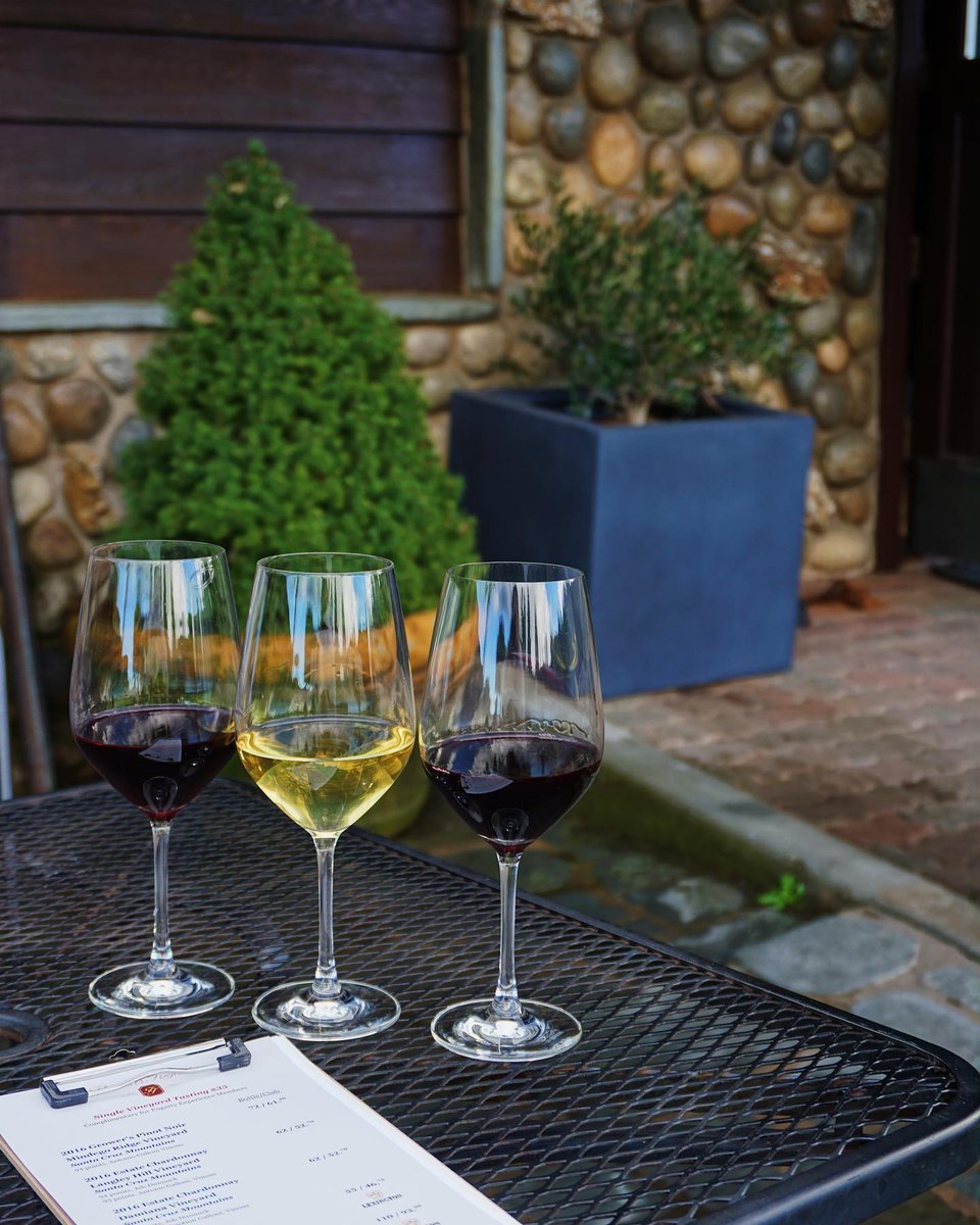 Which Santa Cruz Mountains wineries made SF Chronicle's Top 25 wineries to visit in the Bay Area? Visit bit.ly/2Qq9Qj2 to find out.

Photo Credit: @thomasfogartywinery