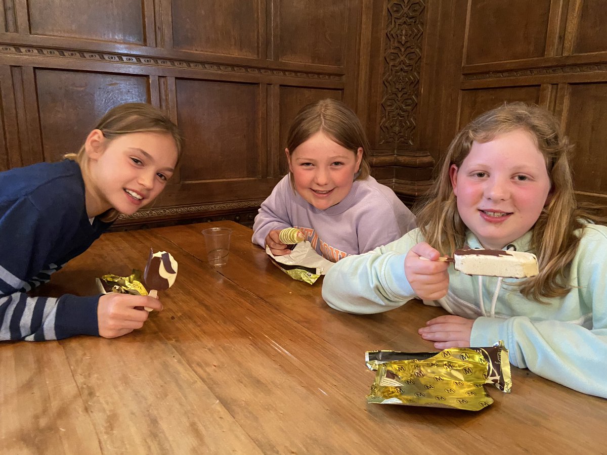 WHS Boarding tweet media